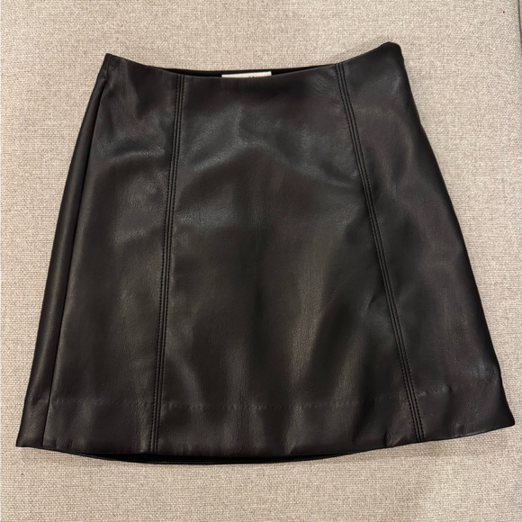 Babaton Modern Vegan Leather Mini Skirt - Picture 2 of 8